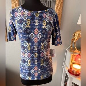 NWT!! 💙💛 LuLaRoe Multicolor Geometric Short Sleeve Top